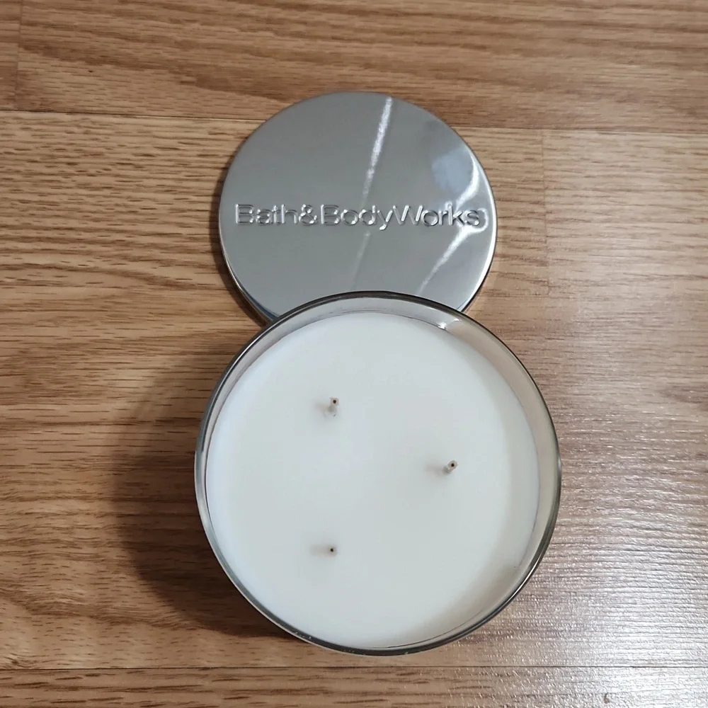 bath and body works Champagne Toast 3-Wick Candle